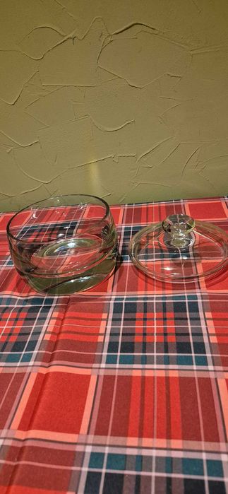 Przepiękna bomboniera ze szkła kryształowgo z okresu prl