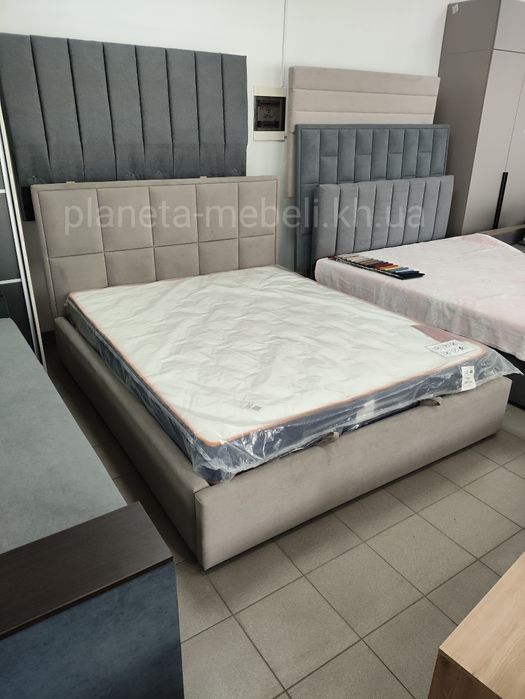 Ліжка м'які тканеві в наявності та під замовлення, знижки на матраси