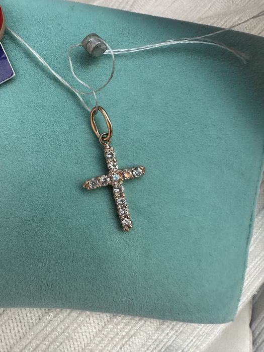 Золотой крестик с бриллиантами