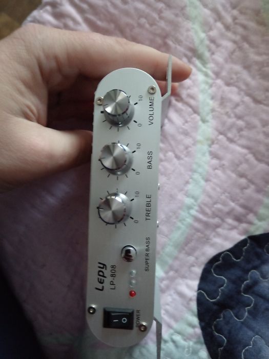 Авто усилитель Lepy LP-808