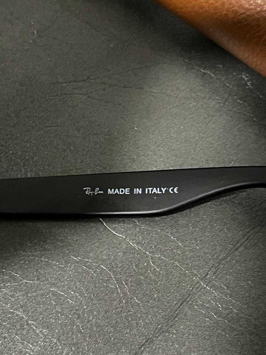 Продаю Ray-Ban Justin RB4165 Matte Black 54мм