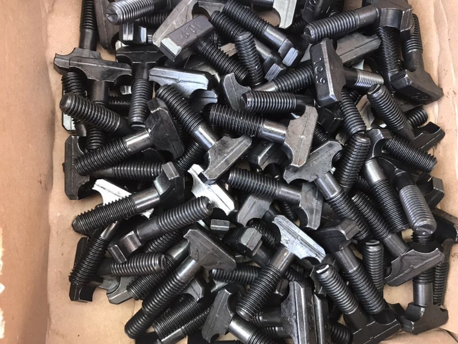 Śruba listwy Bergmann szpilka rozrzutnik obornika łańcuch