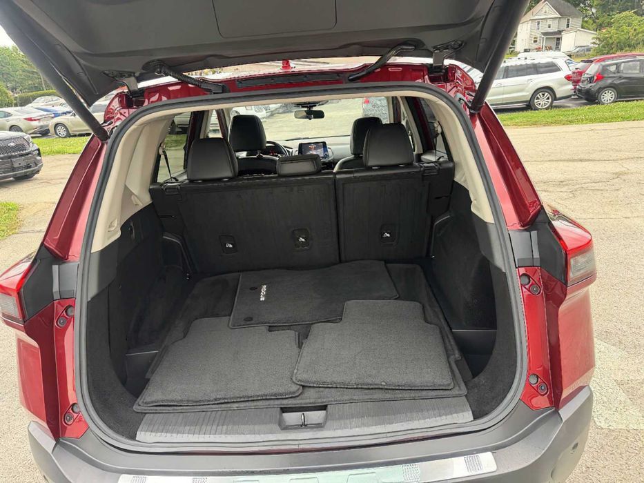 Nissan Rogue Platinum      2021