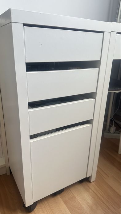 Biurko z szafką IKEA