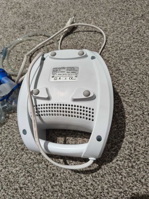 Inhalator przenośny tłokowy