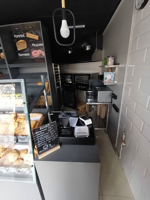 Терміновий продаж пекарні (кав'ярні) — повністю обладнана + генератор