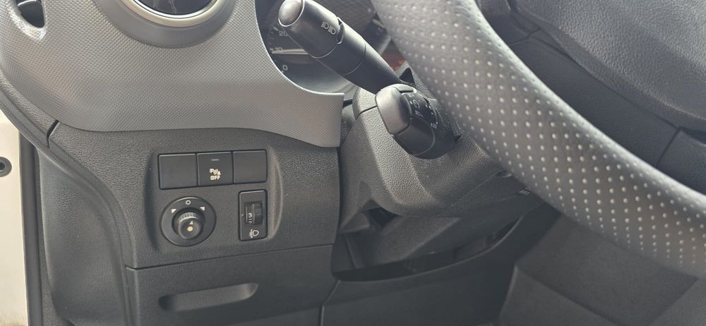 Peugeot Partner 1.6HDI - 3 lugares