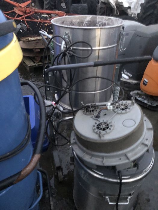 Zamiatarka odkurzacz przemysłowy