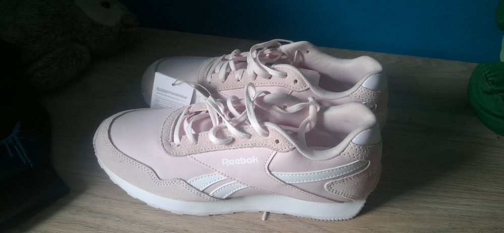 Sprzedam buty reebok nowe rozm 36