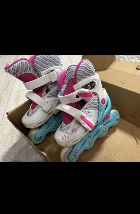 Prawie nowe rolki 27-30
