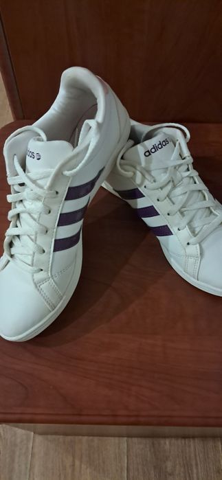 Продам кроссовки б/у в отличном состоянии. Срочно