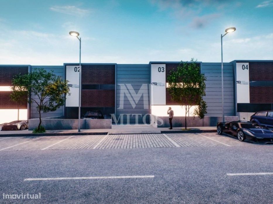 Armazém Industrial em fase inicial de construção para venda em Vila...