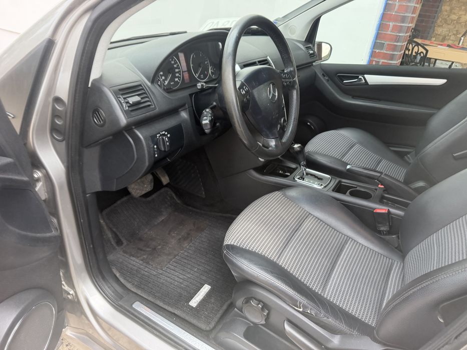 Witam na sprzedaz mercedes a class w169 2.0 diesel automat 2008 r