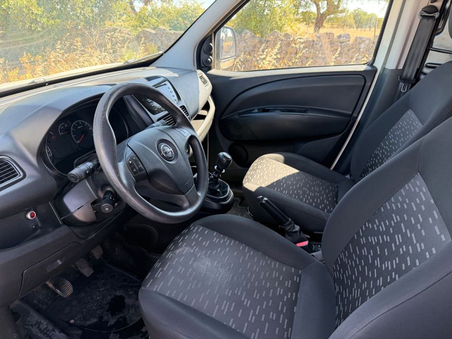 Opel Combo 2018/ IVA DEDUTÍVEL