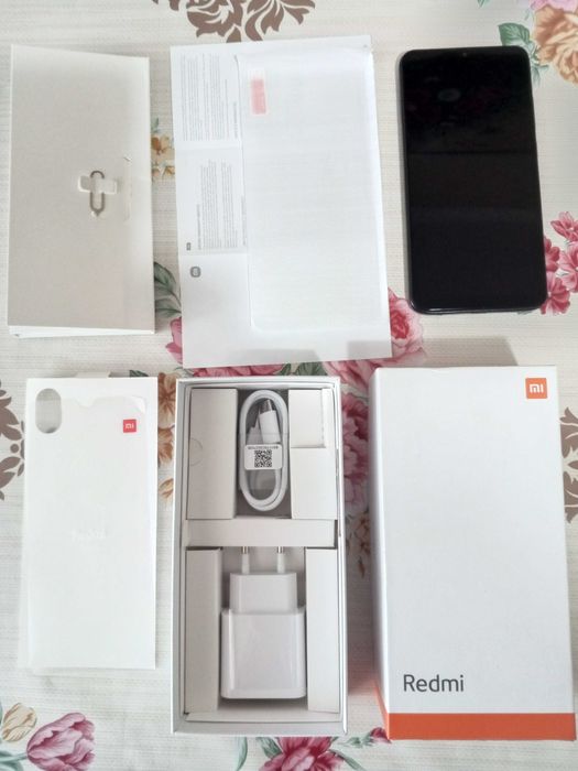Xiaomi Redmi 8, 4-64Gb, экран 6.22, 4G (LTE), 5000mAh, Global