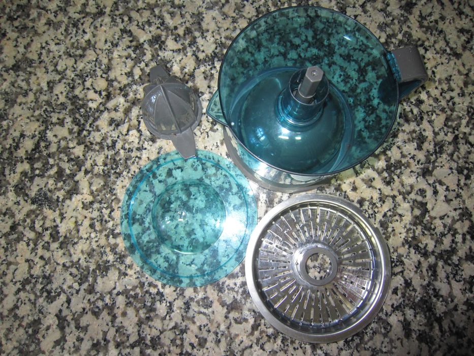 Espremedor Elétrico de Cítricos CECOTEC