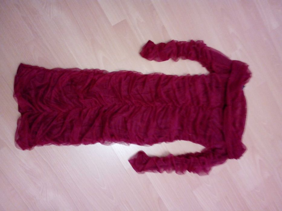 wieczorowa, sukienka z odkrytymi ramionami, marszczona, czerwona, xs/s