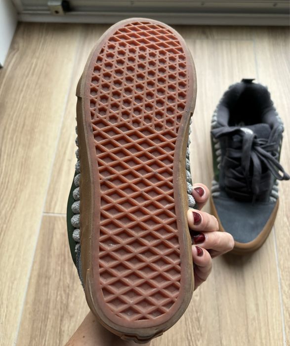 Vans trampki sztruksowe 41 oryginalne