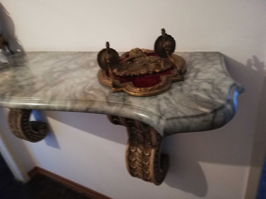 Consola de mármore, peça perfeita e única proveniente de África.