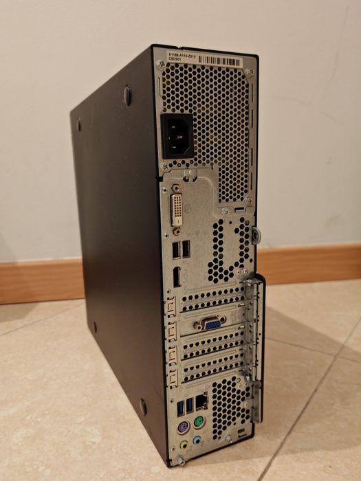 PC Fujitsu - ESPRIMO D538