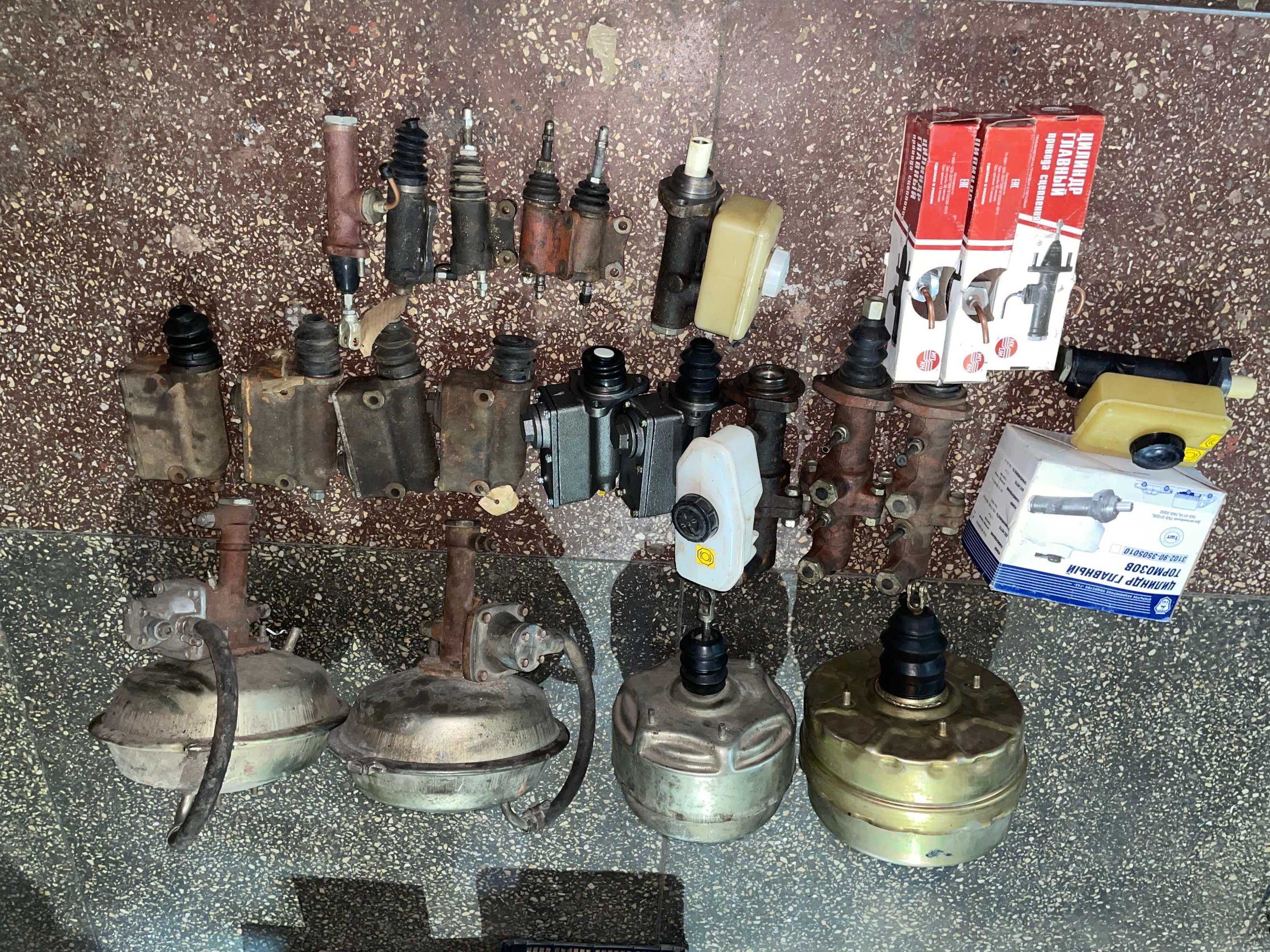 Вакум тормозной,главный тормознойГаз 52,Газ 53,Газ3307,Уаз,Газ24,Газ69 ...