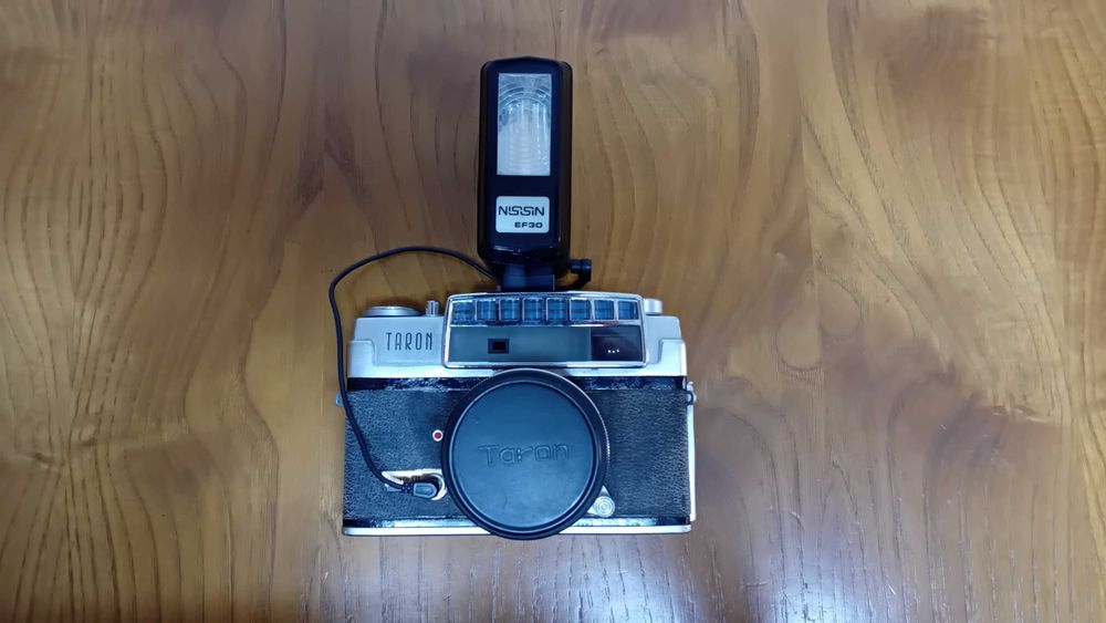 Vendo máquina fotográfica antiga "TARON"