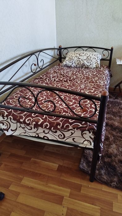 Здам кімнату з власним санвузлом та виходом на балкон.— вул. Вишняківська, 9 (м. Харківська, 10 хв пішки)