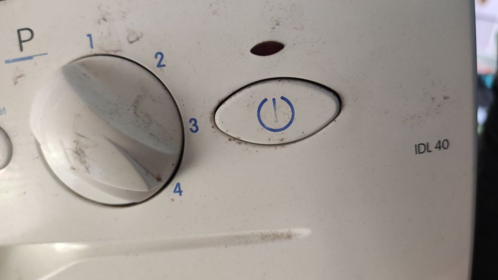 Посудомийна машина indesit idl40 (на запчастини)