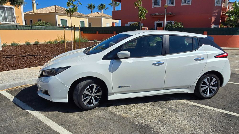 Nissan Leaf N-Connecta 40 kWh 150cv Full LED – 2019