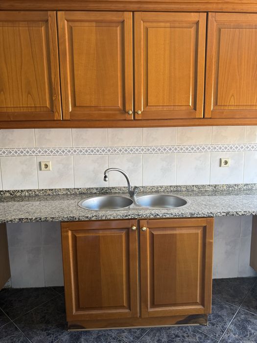 Cozinha completa em muito bom estado