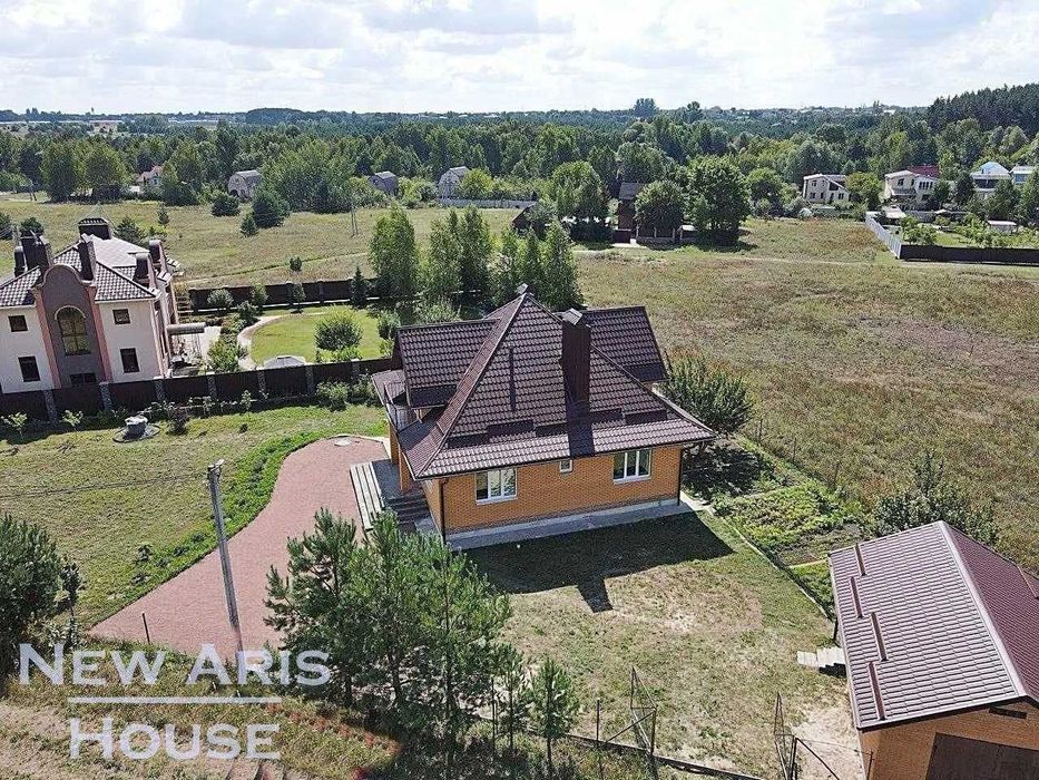 Продаж 2х поверховий будинок 153 м2, 15 сот. + 30 м2 гараж в с. Бузова, біля Українського села