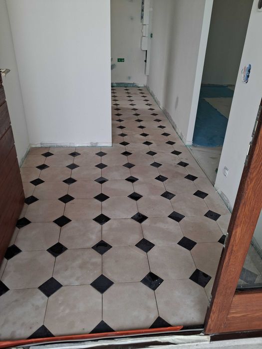 Colocações de cerâmicas e mosaicos