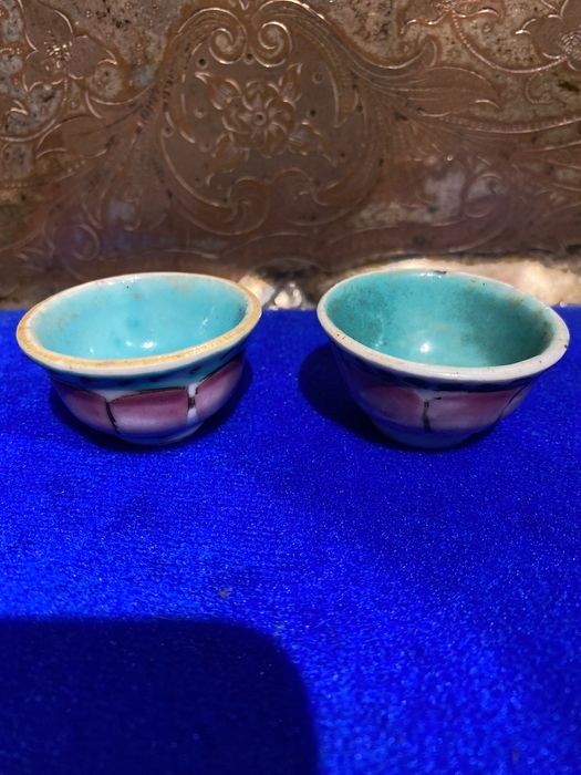 Tijelas porcelana Chinesa Séc XVIII Companhia das índias 4,4 cm diâm.