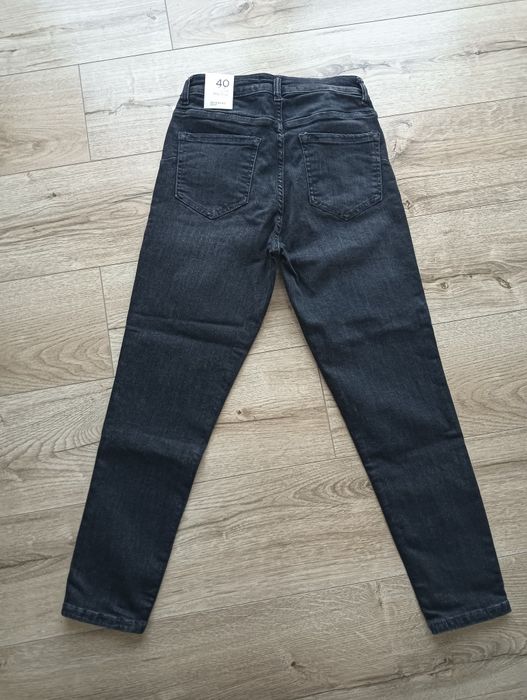 Jeansy damskie Slim,  Reserved rozmiar 40, nowe. Fason Slim Mid Rise