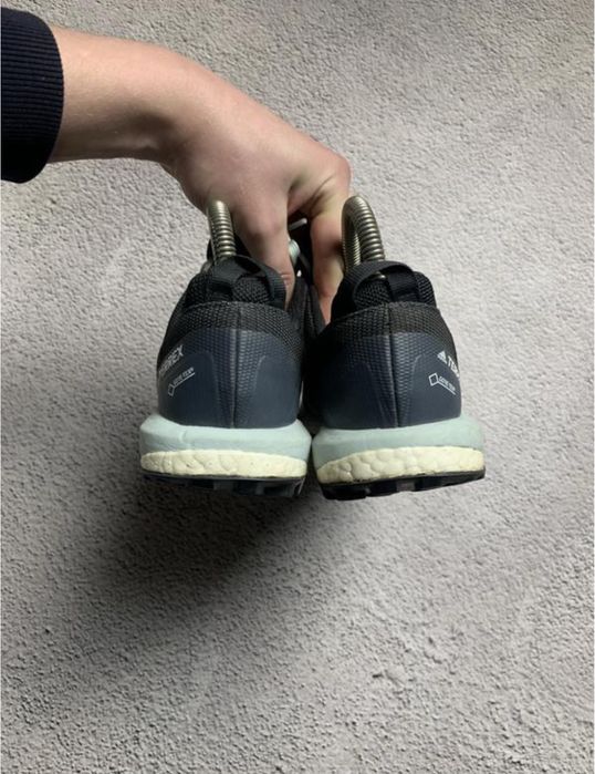 Кросівки adidas terrex gore-tex 38.5