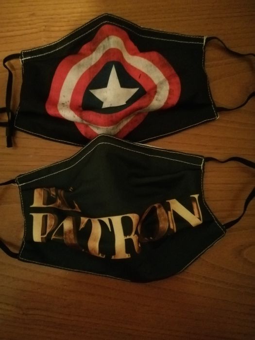 2 máscaras novas (portes incluídos)