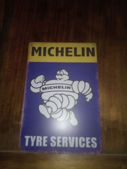 Placa publicitária Michelin