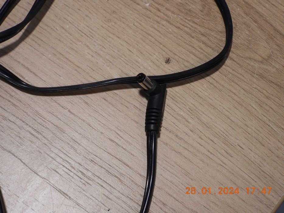 ZASILACZ DVE 5V 2.4A DSA-0151A-05 5.5/2.5