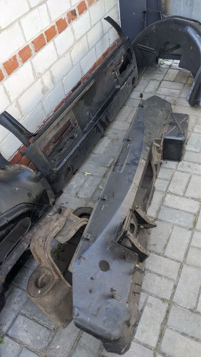 Запчасти Нива 2121 лонжерони,крило,стакан ніва