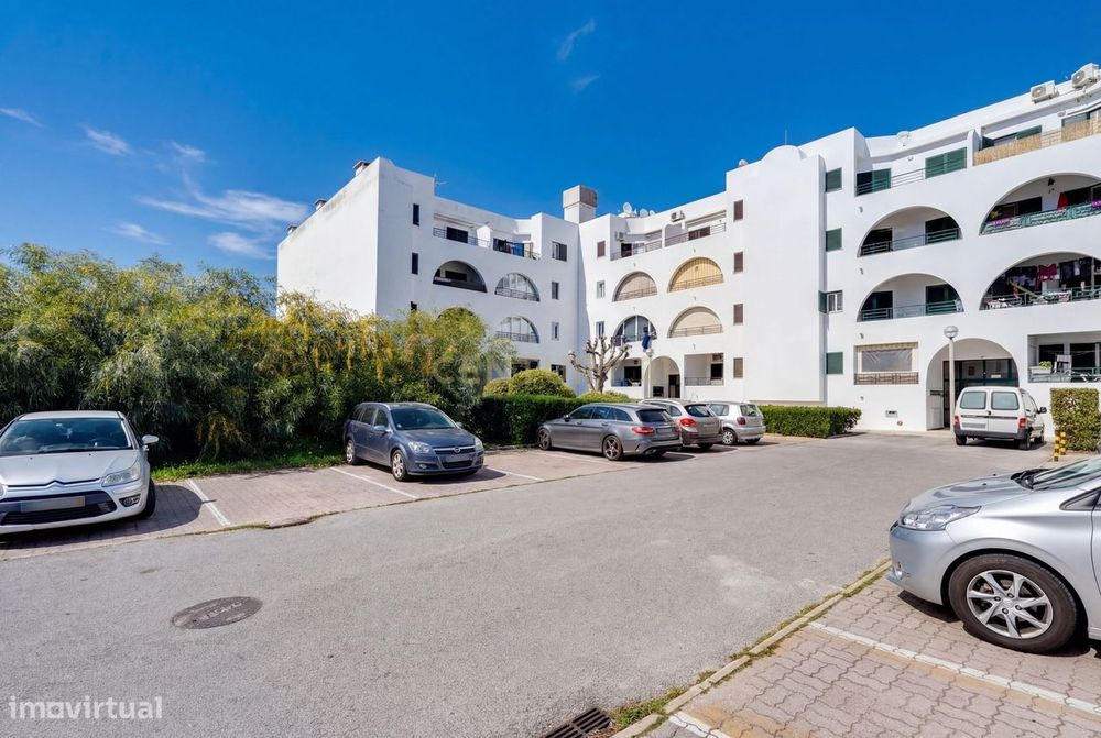 Apartamento T1 a 800m da Praia dos Salgados — Guia, Albufeira