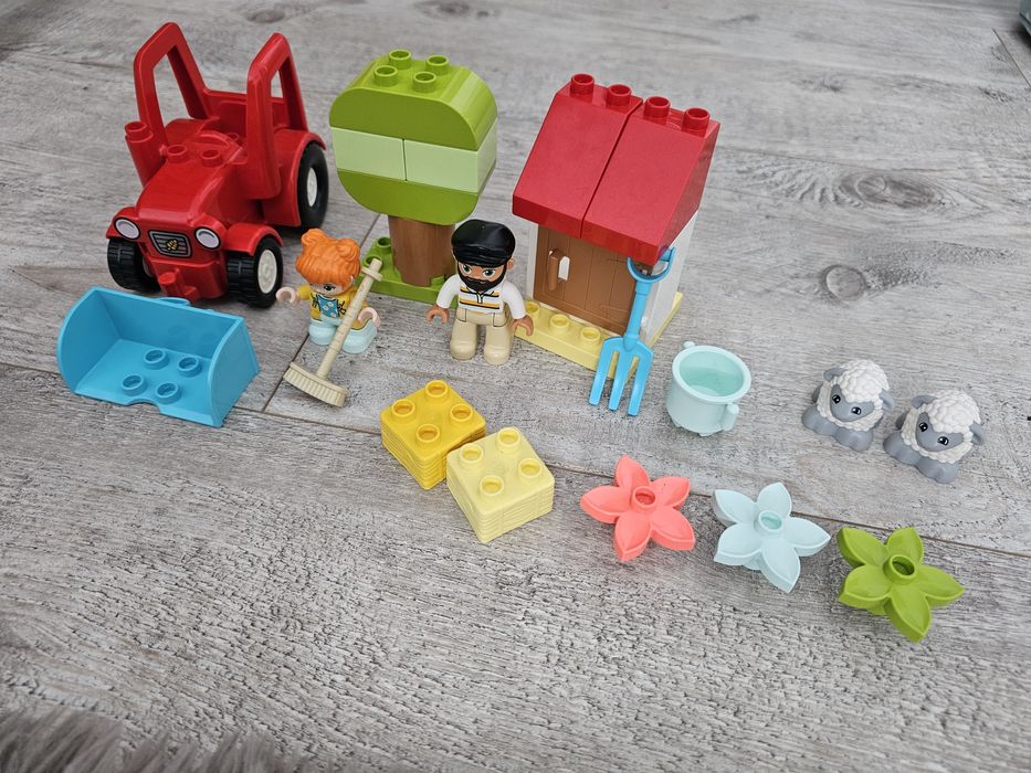 Lego duplo traktor