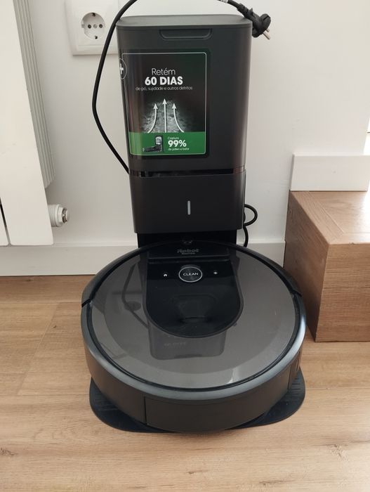 Aspirador Roomba i8+