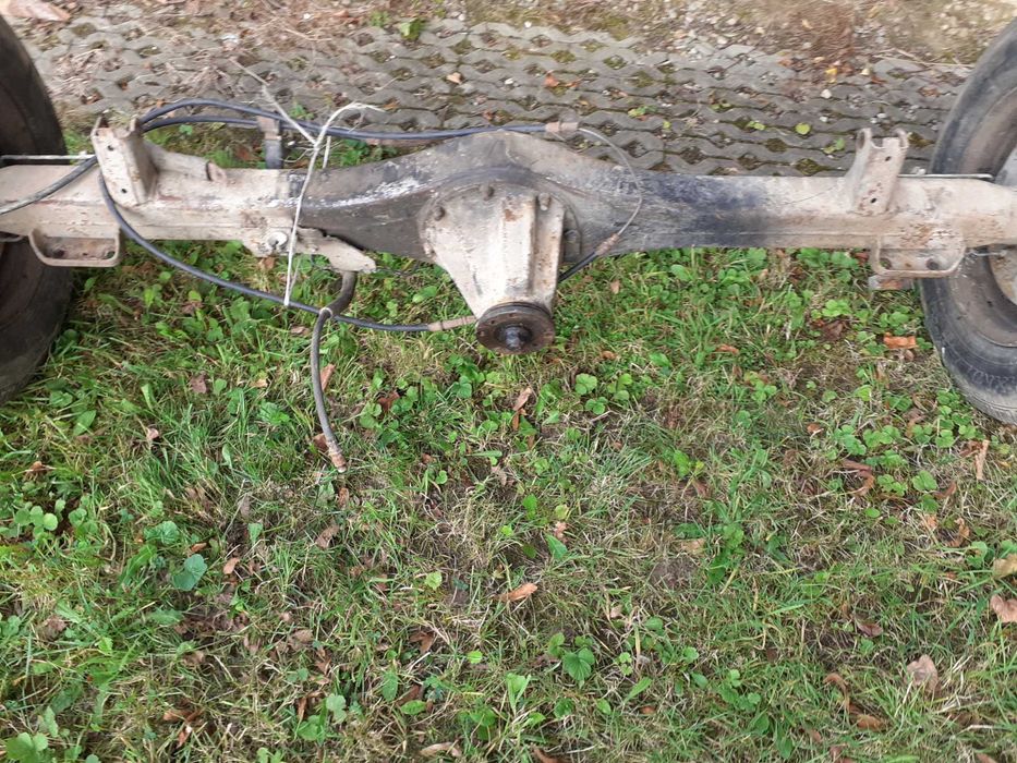 Oś do wozu, przyczepy