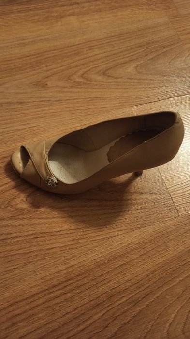 Buty pantofelki z odkrytym palcem BEŻOWE roz 35
