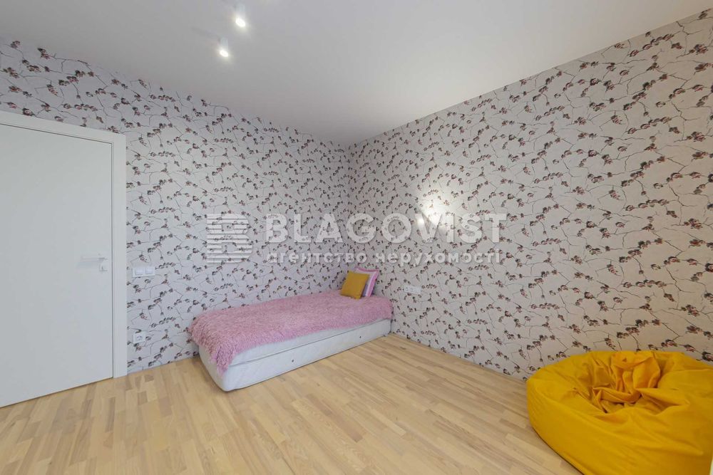 АКТУАЛЬНО! Продаж просторої квартири з ремонтом! ЖК Кришталеві джерела