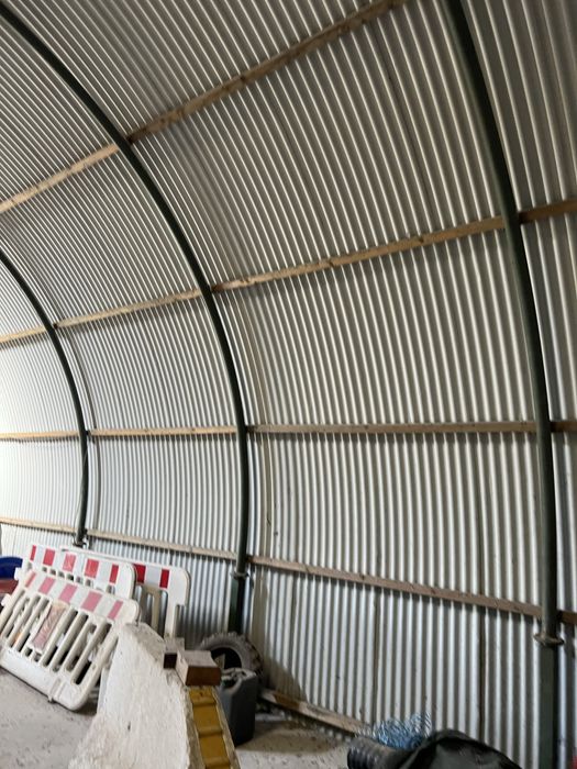 Armazem metálico 200 m²