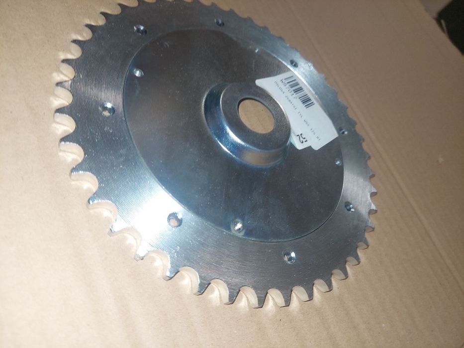 Zebatka tyl+oslona wsk125 m06-b1 dwuramowka garbuska kolo tyl rama