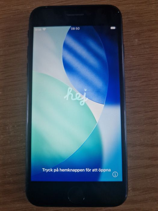 Iphone SE 2020        .