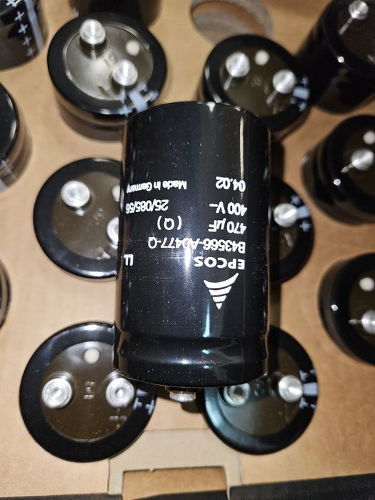 Kondensatory Elektrolityczne EPCOS 470uF / 400V - NOS
