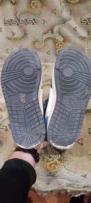 Продам кросівки Кросівки  Nike Air Jordan 1 Retro High